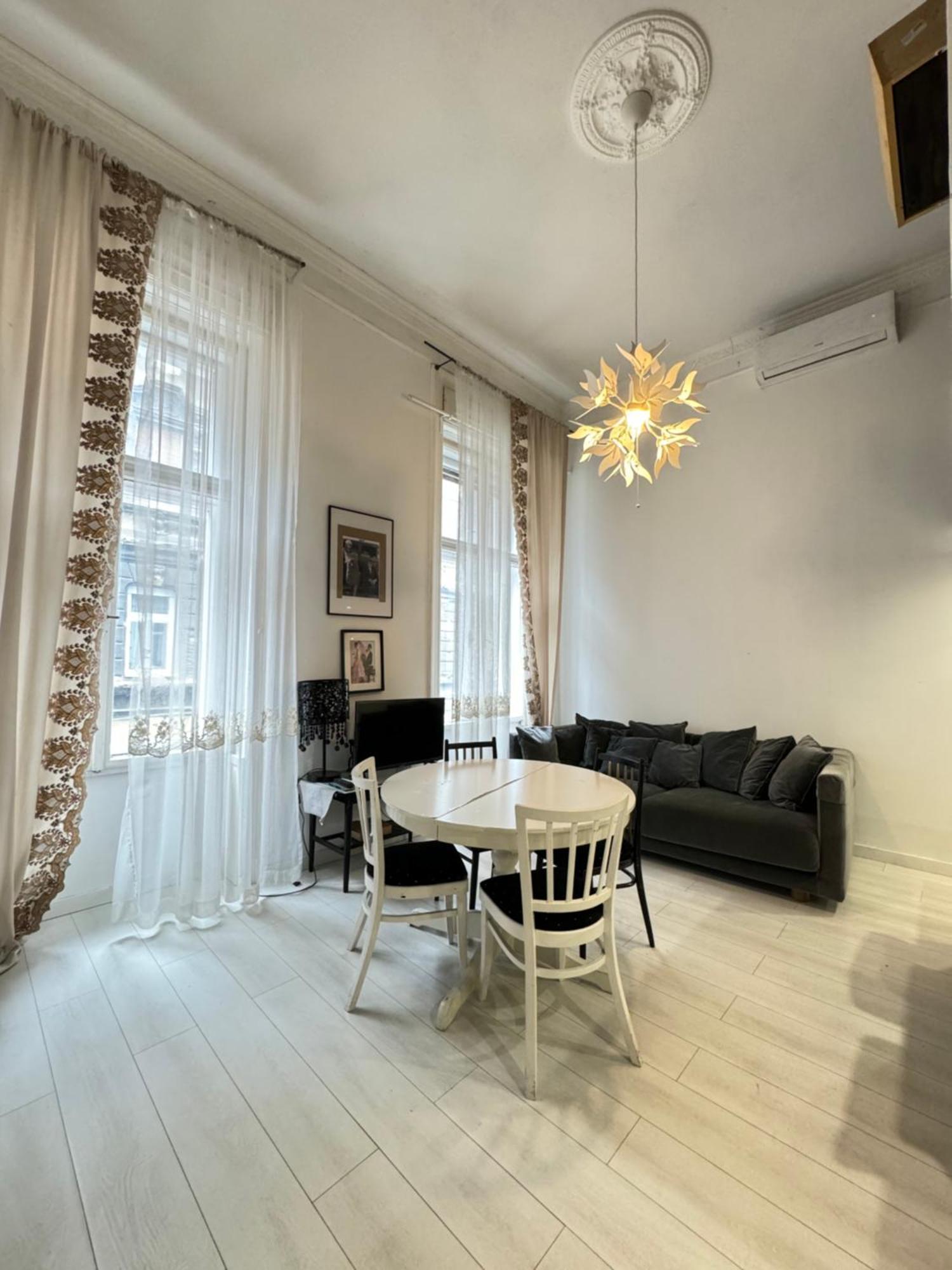 4 You Apartment Budapest Bagian luar foto